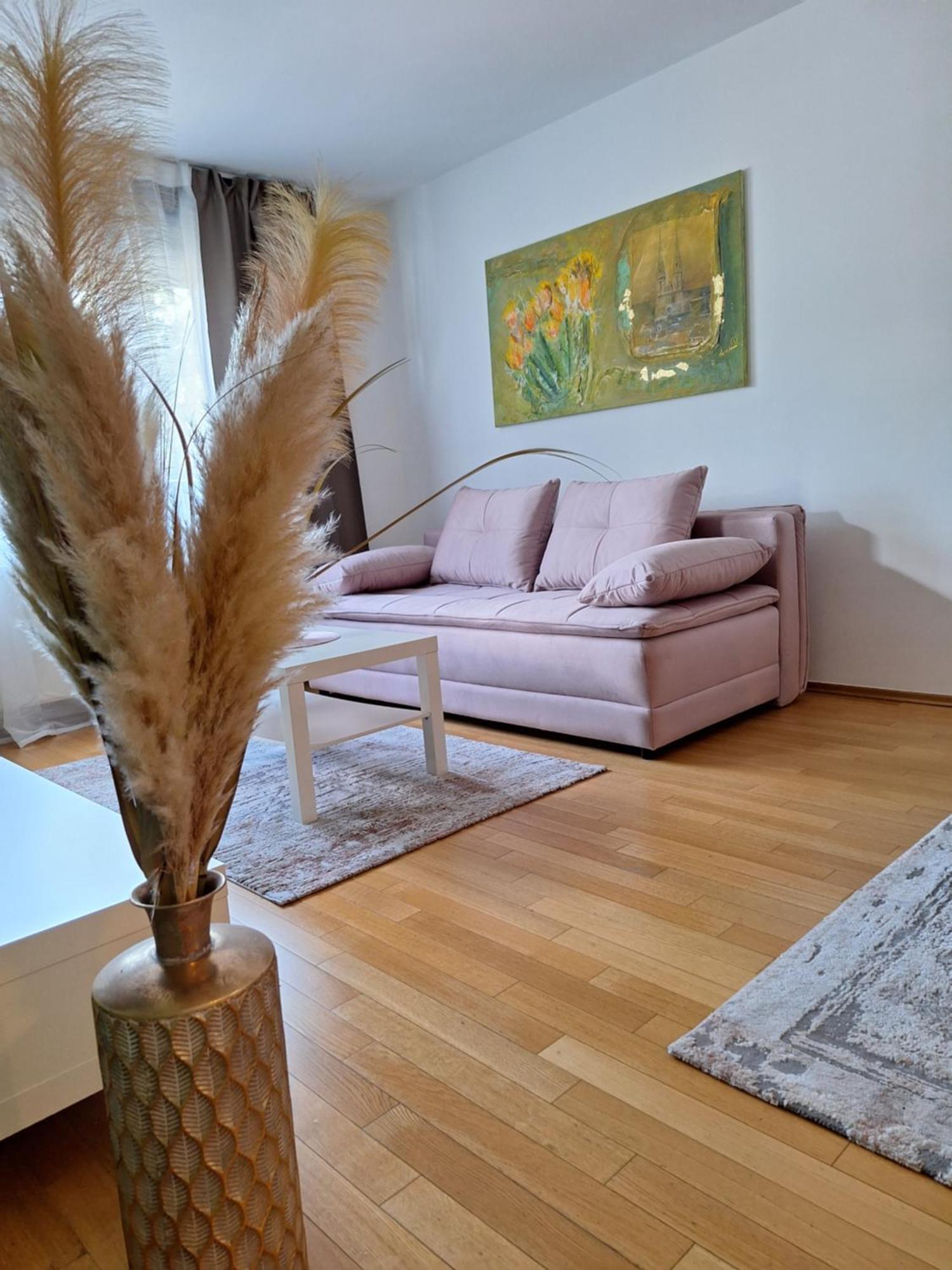 Apartman Lory, Zagreb, Downtown, With Own Parking In The Garage Luaran gambar